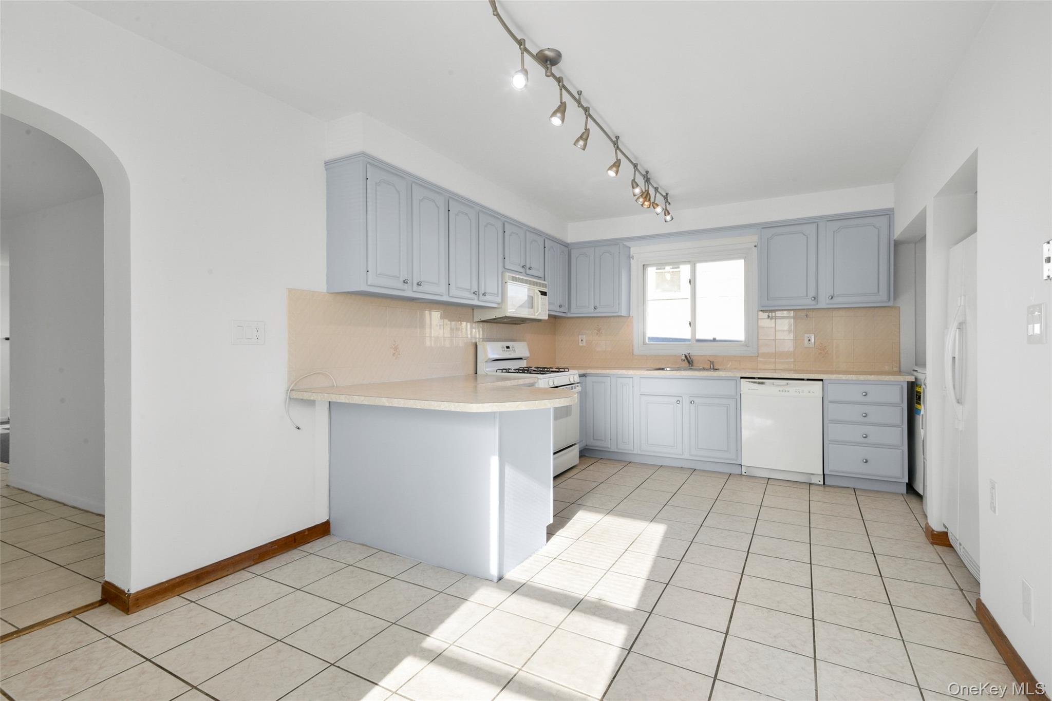 #12 photo, 156 Madison Street, Mamaroneck , NY 10543