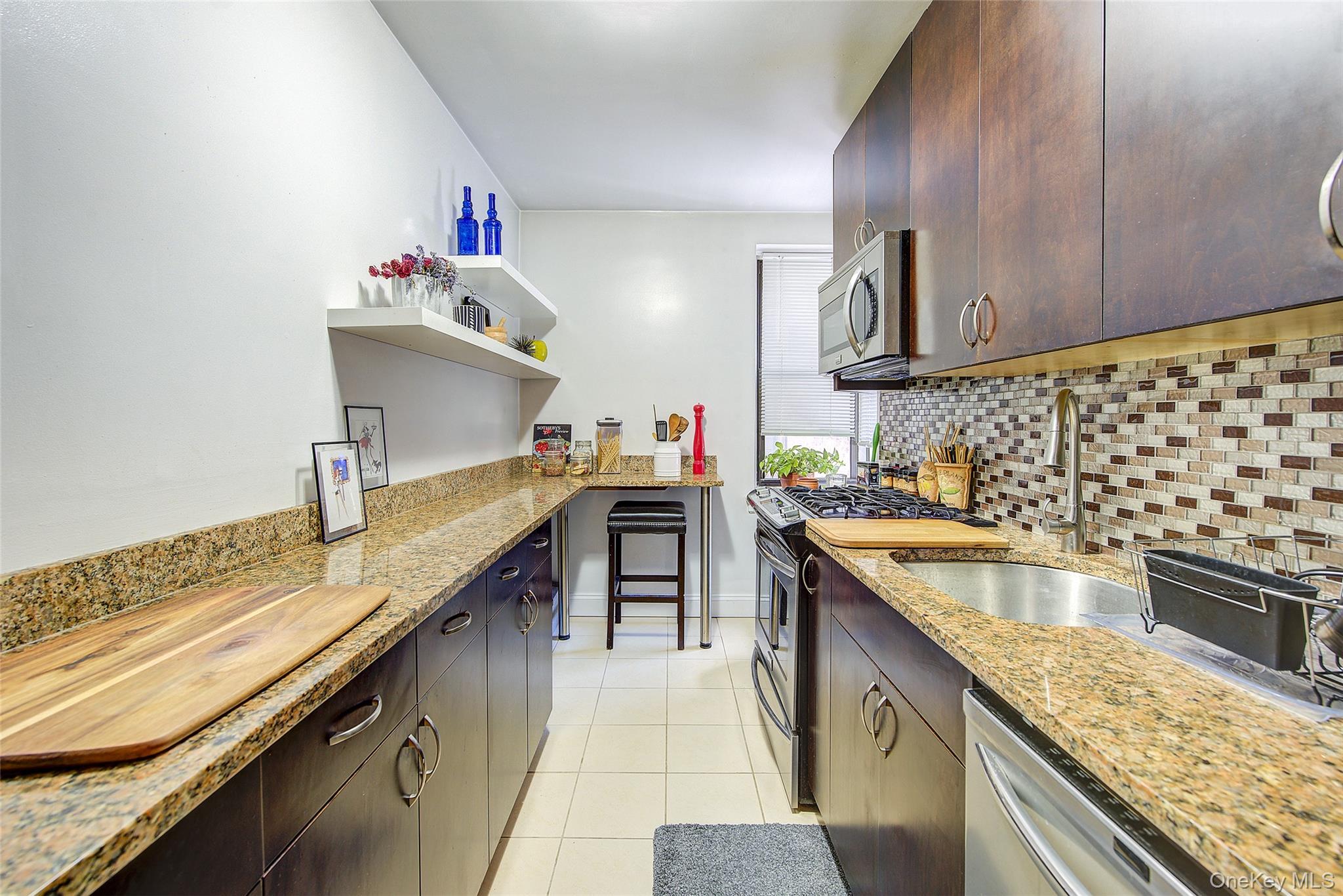 #16 photo, 34-20 78th Street, Куинс ‖ Jackson Heights , NY 11372