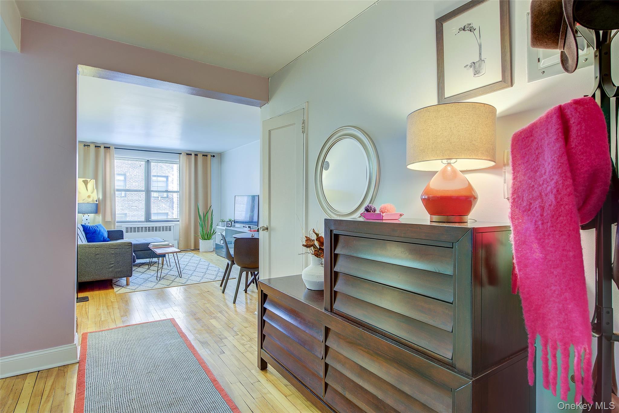 #2 photo, 34-20 78th Street, Куинс ‖ Jackson Heights , NY 11372