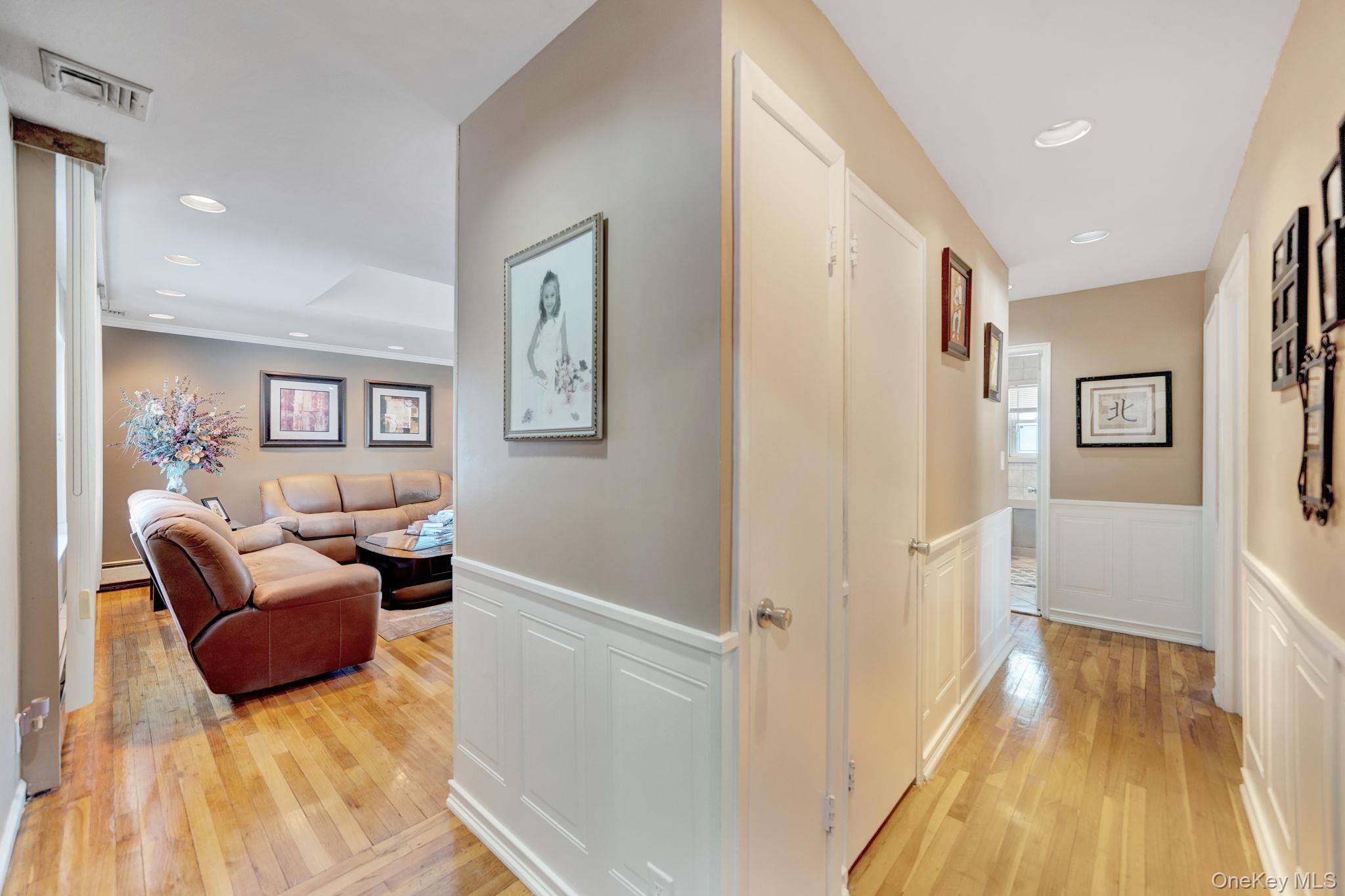 #14 photo, 1 Stauber Drive, Plainview , NY 11803