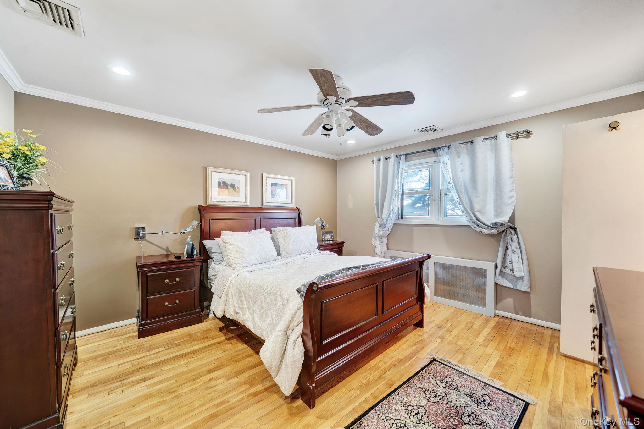 #15 photo, 1 Stauber Drive, Plainview , NY 11803