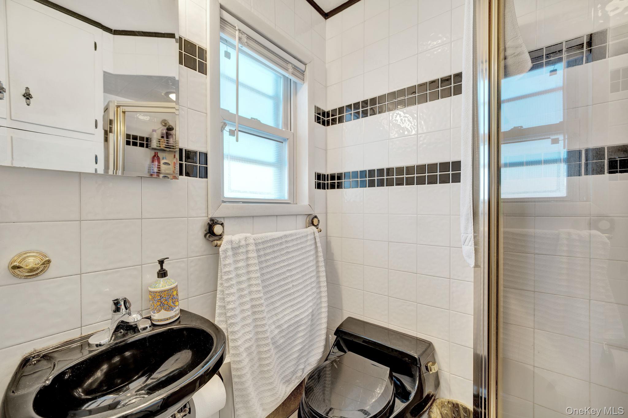 #17 photo, 1 Stauber Drive, Plainview , NY 11803