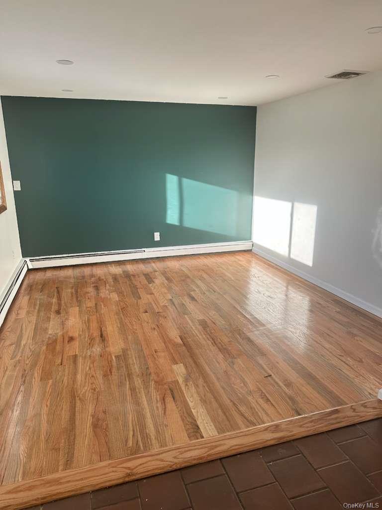 #3 photo, 81 10th Avenue, West Babylon , NY 11704