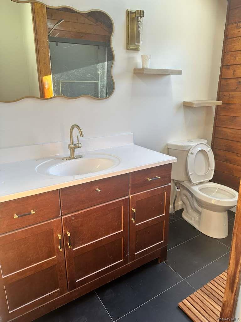 #5 photo, 81 10th Avenue, West Babylon , NY 11704