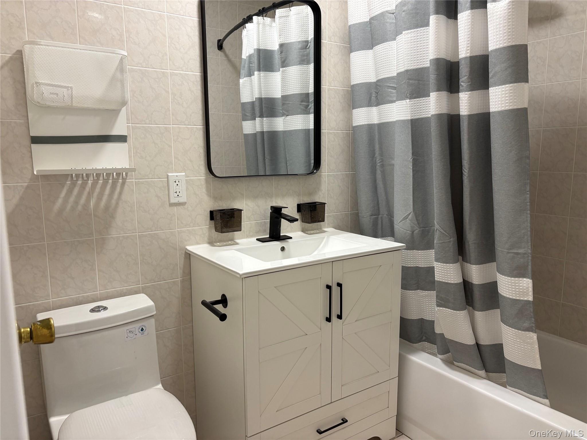 #5 photo, 4371 161st Street, Flushing , NY 11358