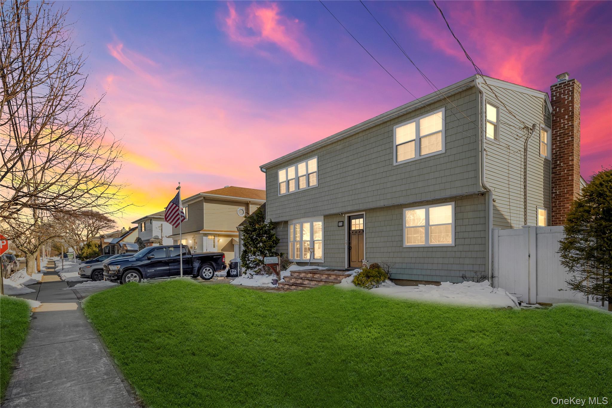 #2 photo, 272 N Delaware Avenue, מחוז נסאו Massapequa , NY 11758