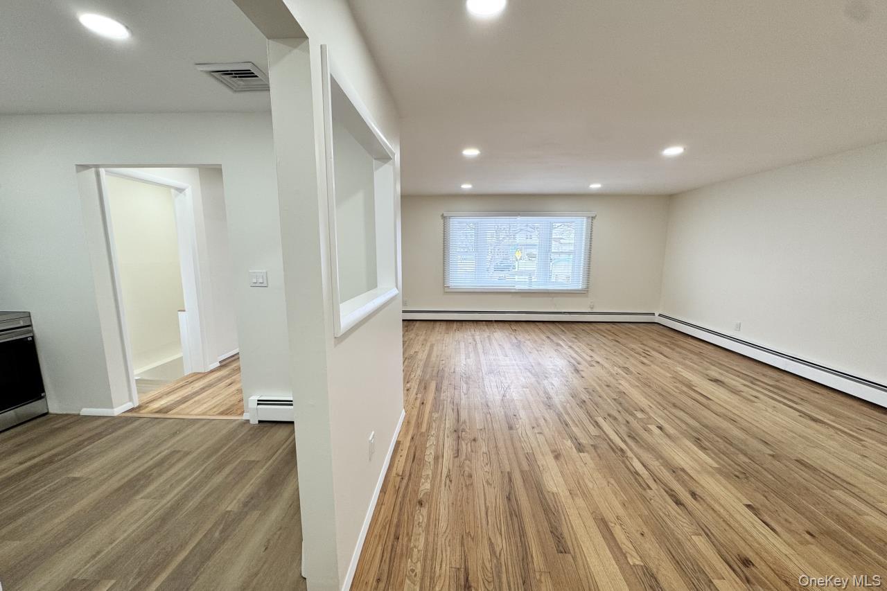 #4 photo, 6 Merle Place, Deer Park , NY 11729