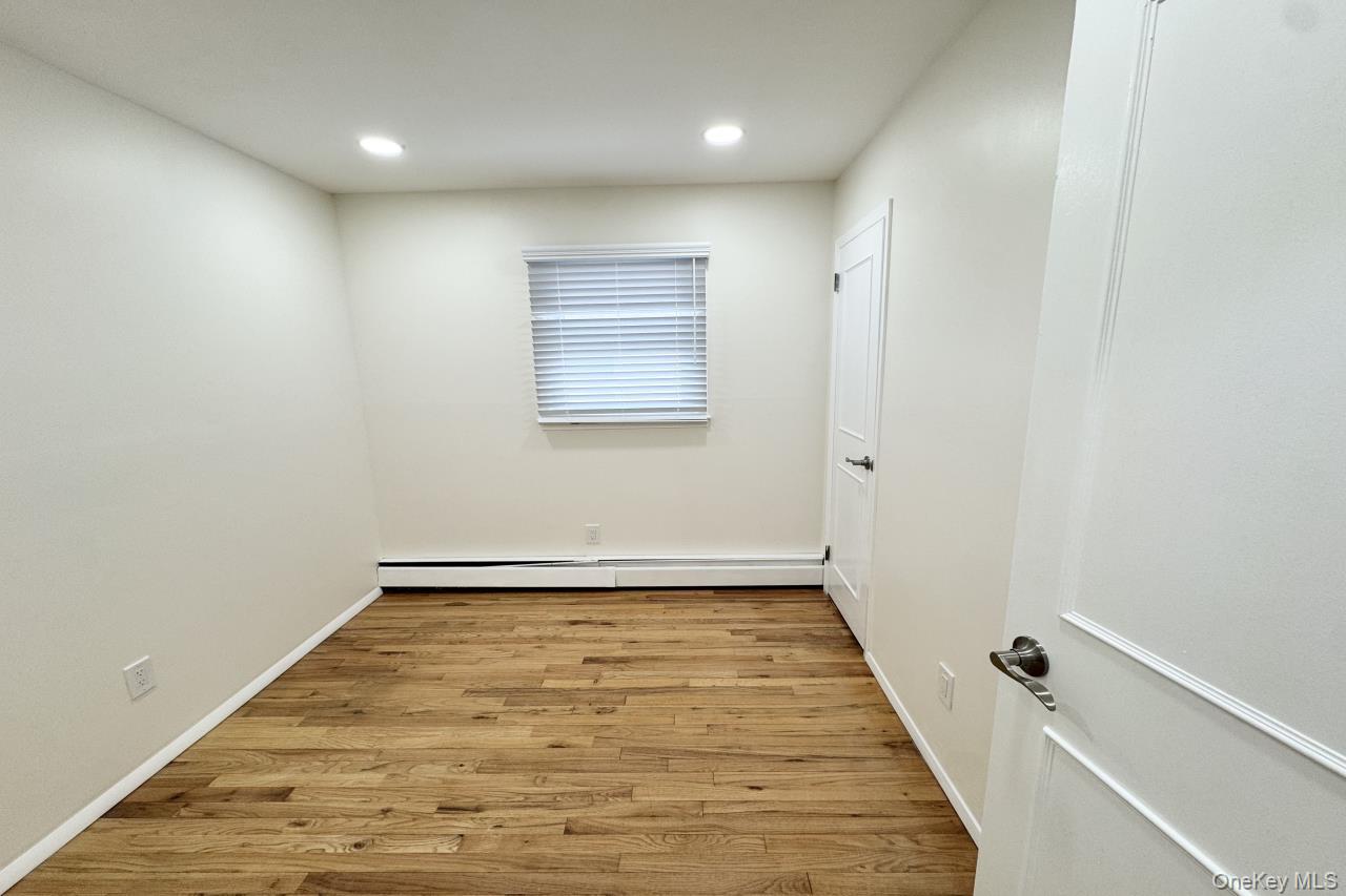 #7 photo, 6 Merle Place, Deer Park , NY 11729