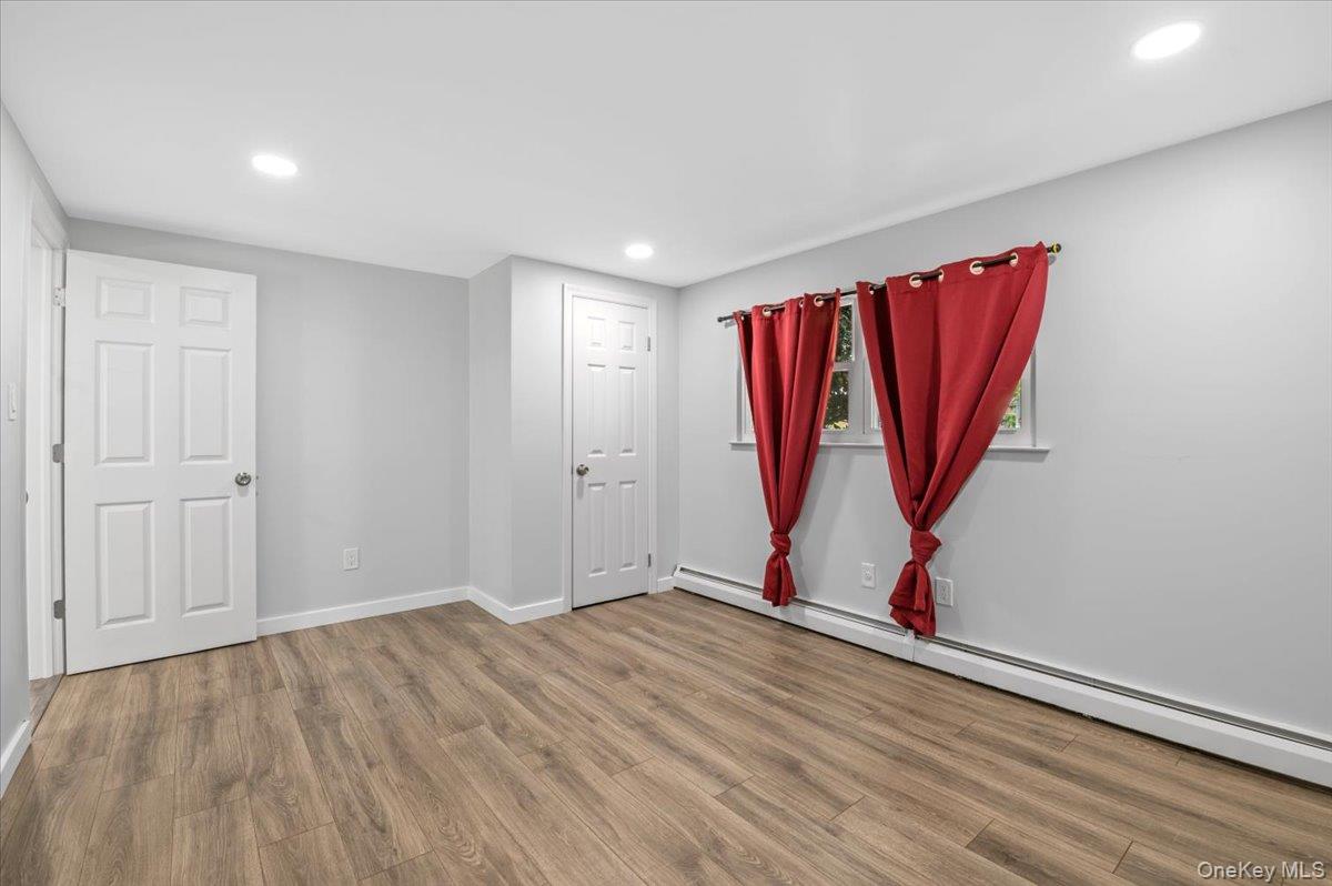 #19 photo, 570 Conklin Street, Farmingdale , NY 11735