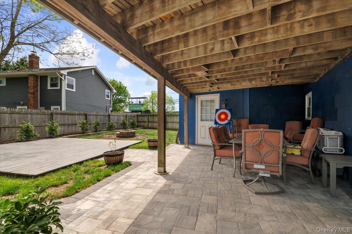 #20 photo, 570 Conklin Street, Farmingdale , NY 11735