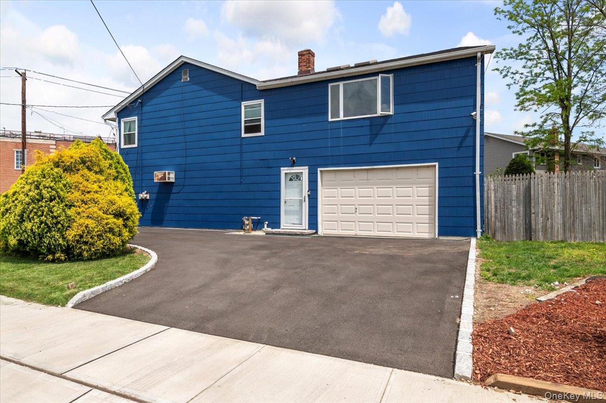 #3 photo, 570 Conklin Street, Farmingdale , NY 11735