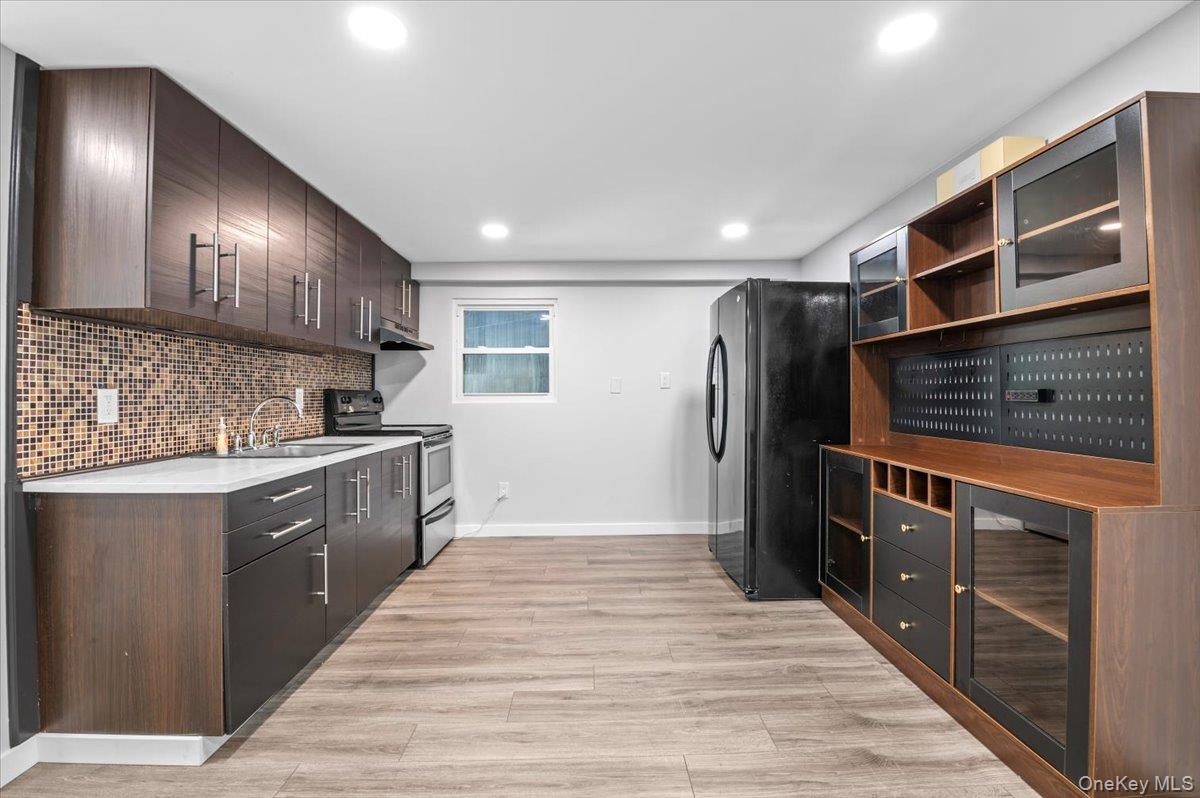 #5 photo, 570 Conklin Street, Farmingdale , NY 11735