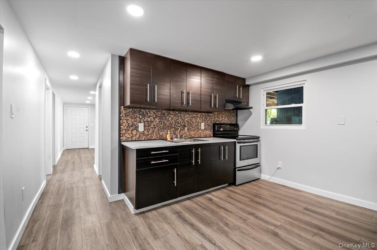 #6 photo, 570 Conklin Street, Farmingdale , NY 11735