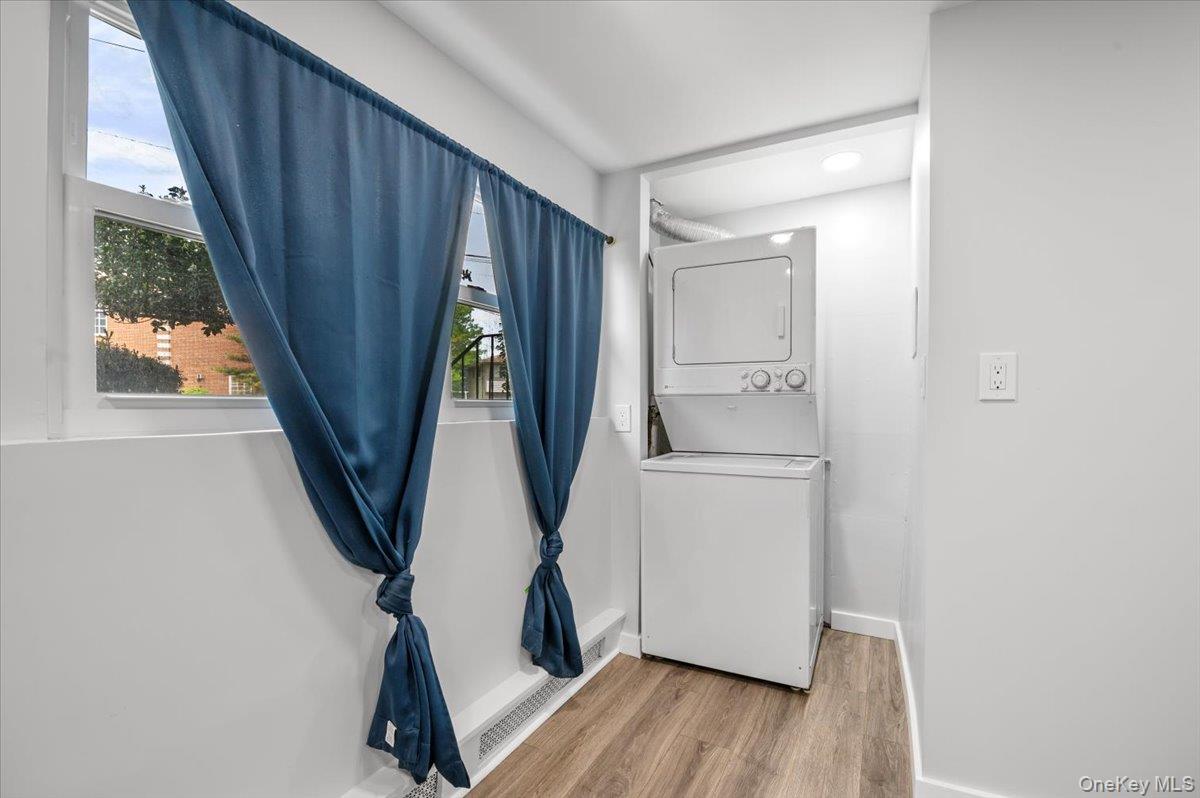 #9 photo, 570 Conklin Street, Farmingdale , NY 11735