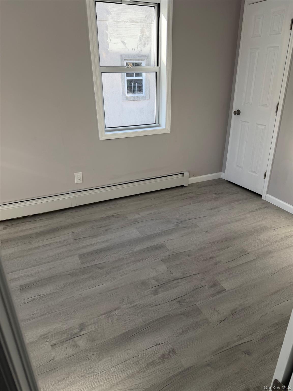 #13 photo, 1356 Eggert Place, कुईंस Far Rockaway , NY 11691