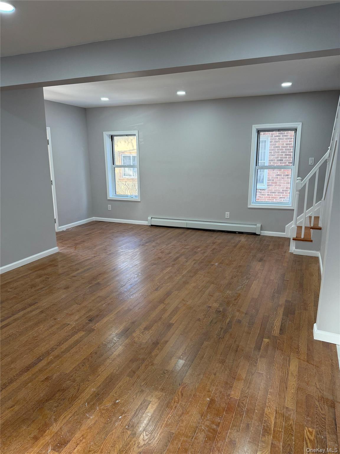 #3 photo, 1356 Eggert Place, कुईंस Far Rockaway , NY 11691