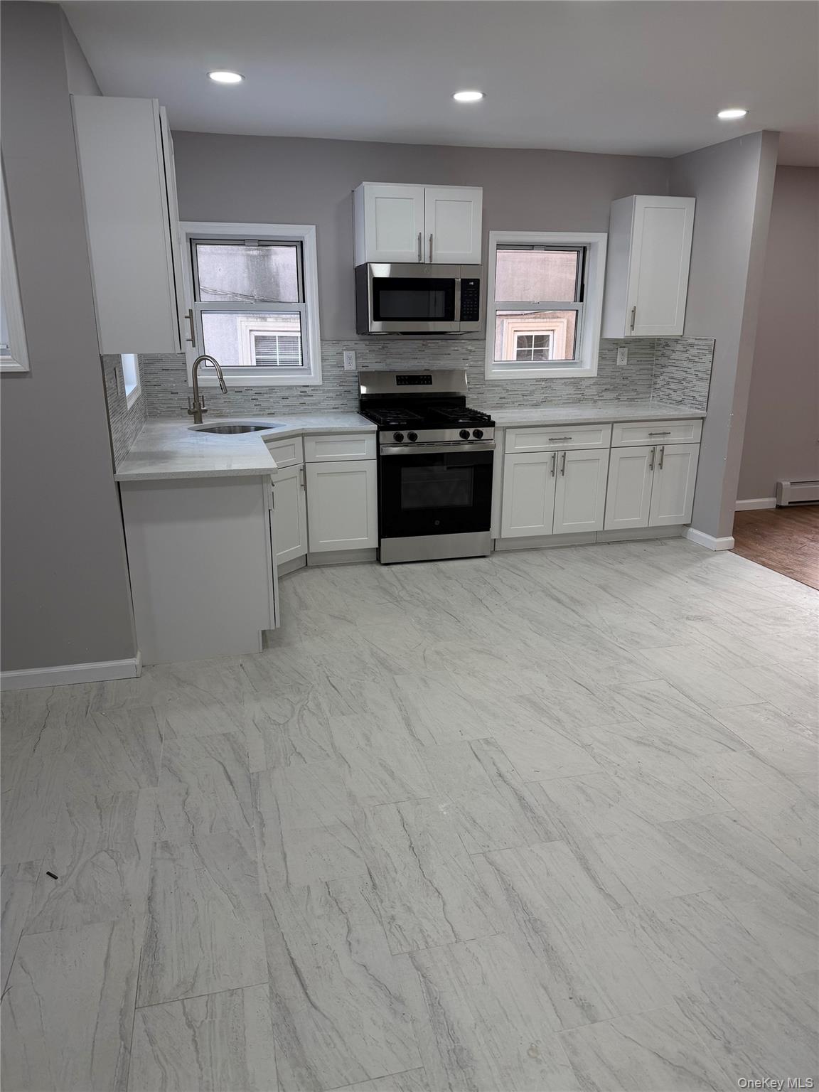 #7 photo, 1356 Eggert Place, कुईंस Far Rockaway , NY 11691