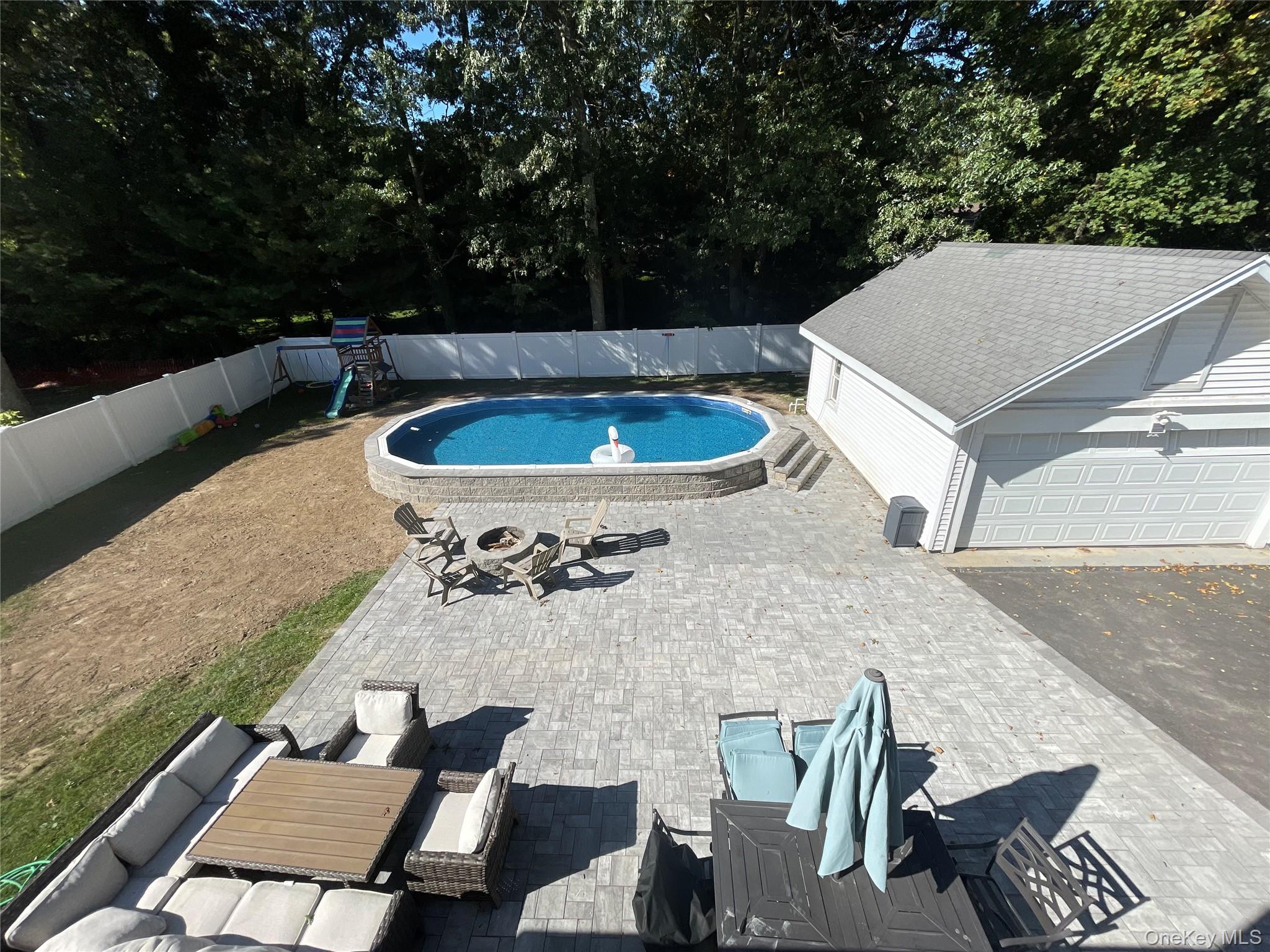 #20 photo, 24 new Lane, Selden , NY 11784