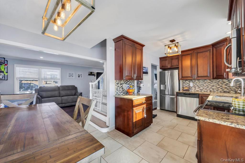 #5 photo, 24 new Lane, Selden , NY 11784