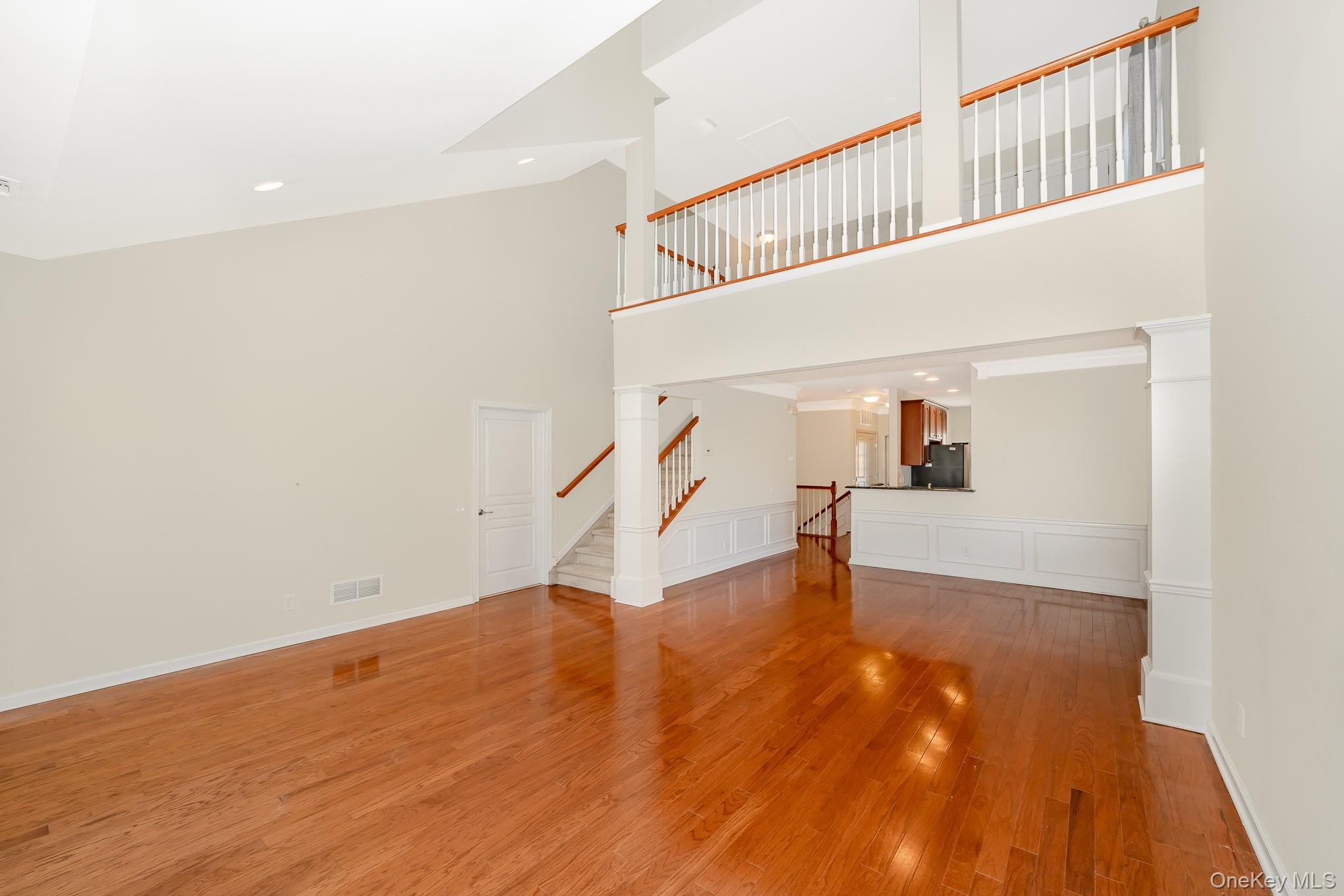 #13 photo, 196 Somerset Drive, Massapequa , NY 11758