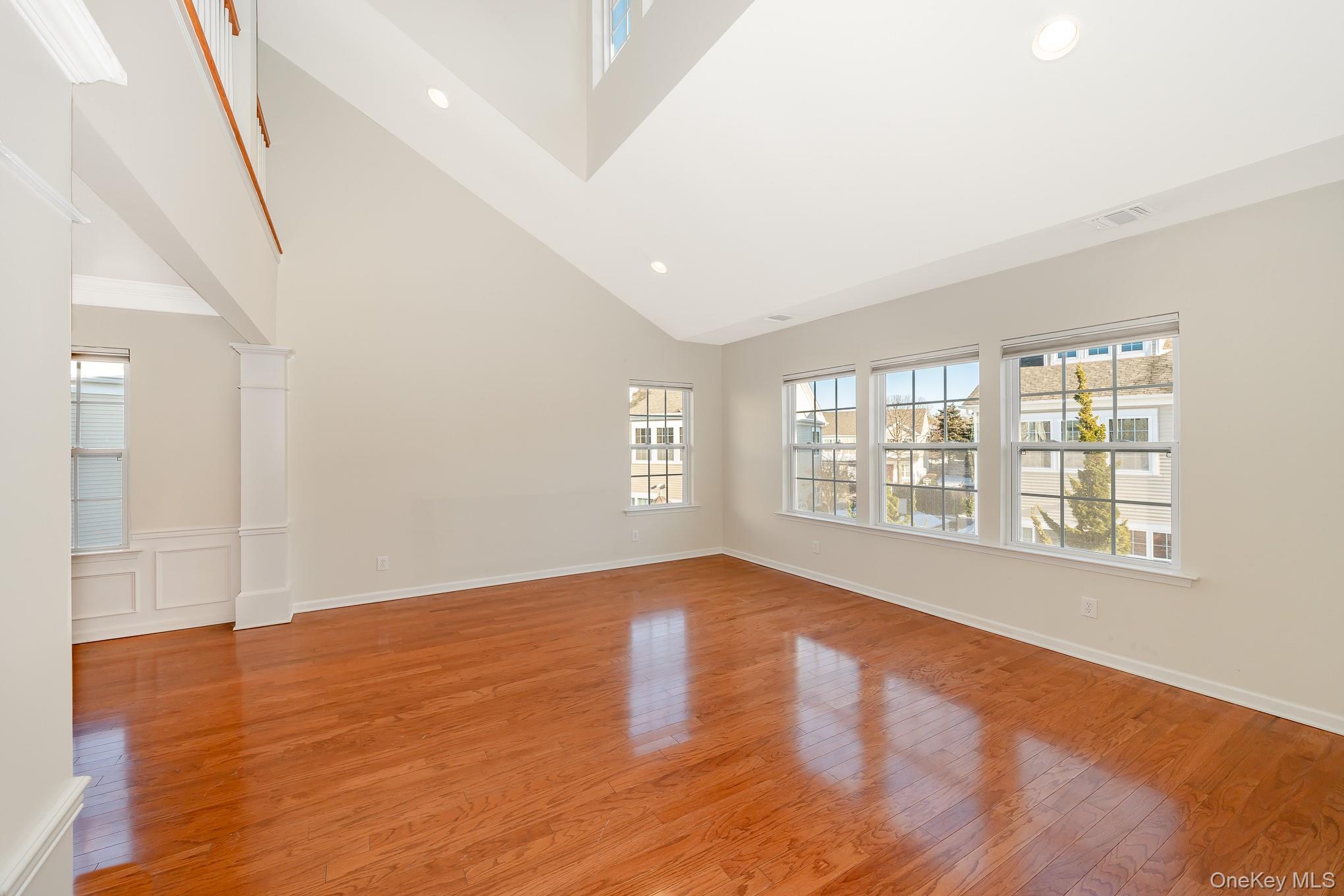 #15 photo, 196 Somerset Drive, Massapequa , NY 11758