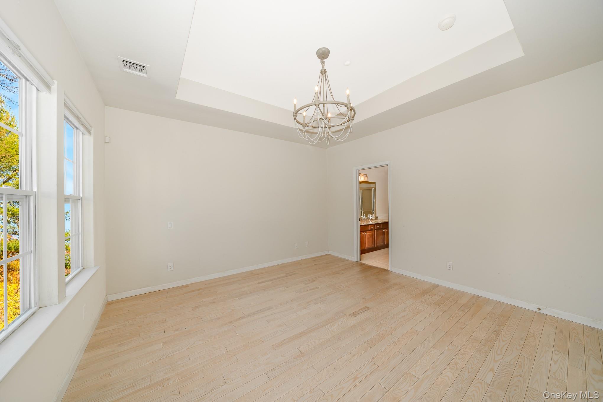 #17 photo, 196 Somerset Drive, Massapequa , NY 11758