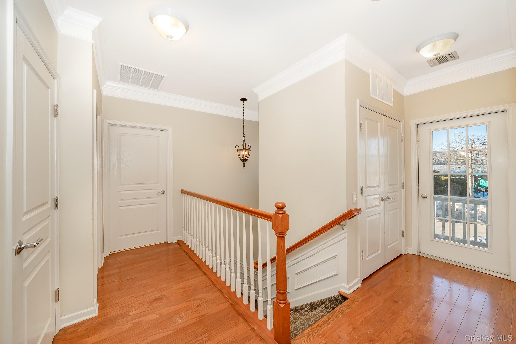 #3 photo, 196 Somerset Drive, Massapequa , NY 11758