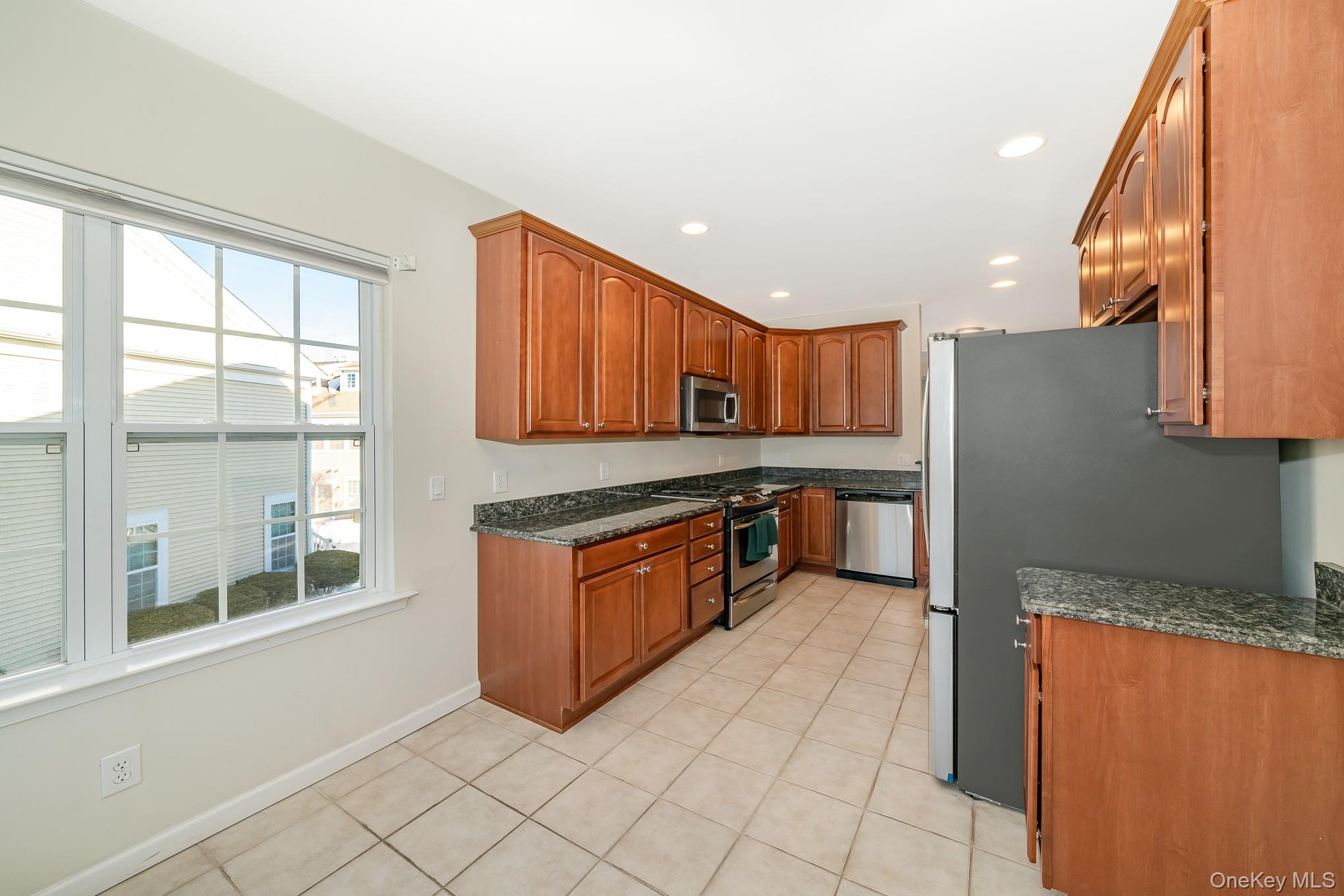 #9 photo, 196 Somerset Drive, Massapequa , NY 11758