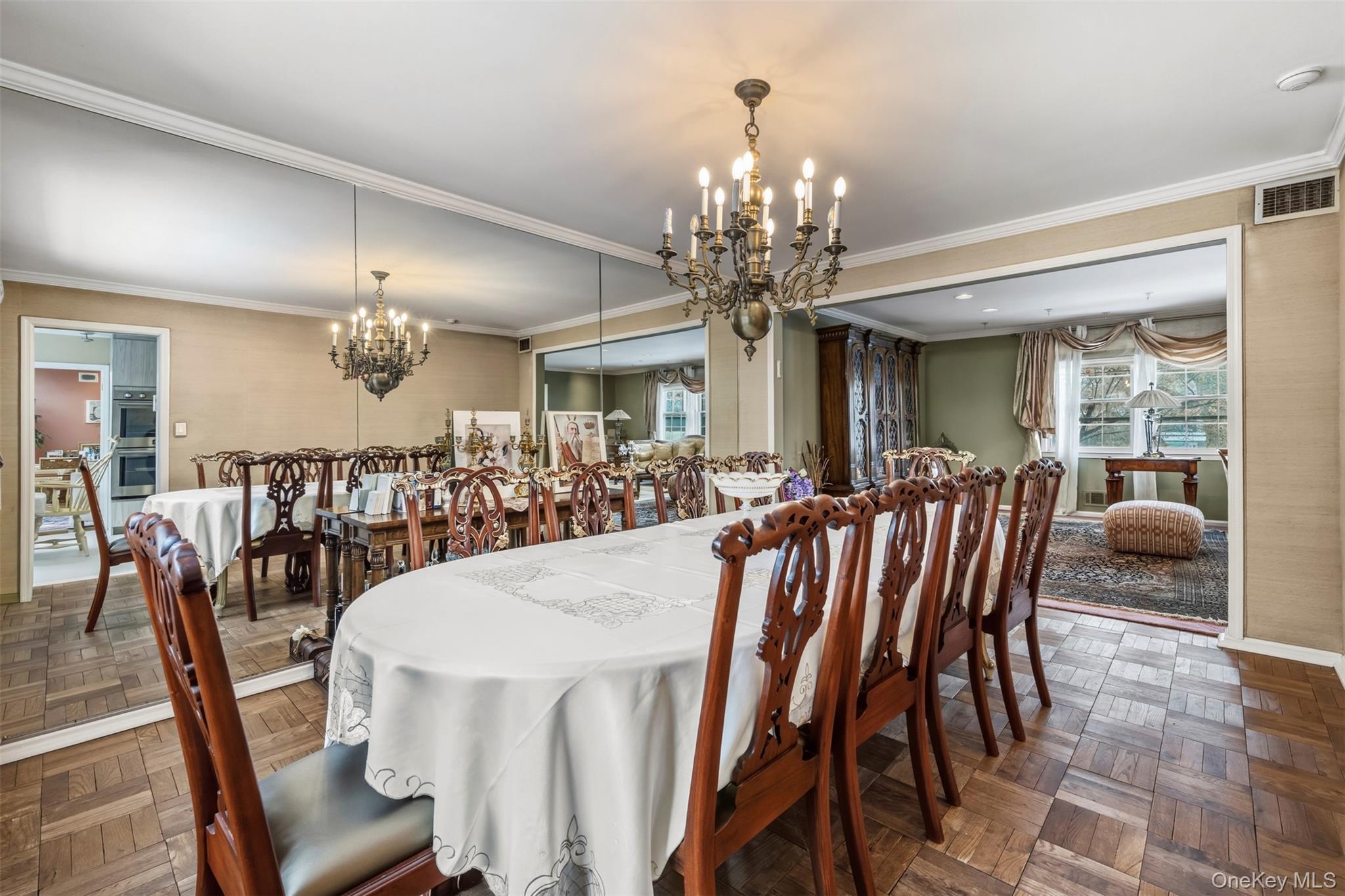 #12 photo, 8 Pine Drive, Great Neck , NY 11021