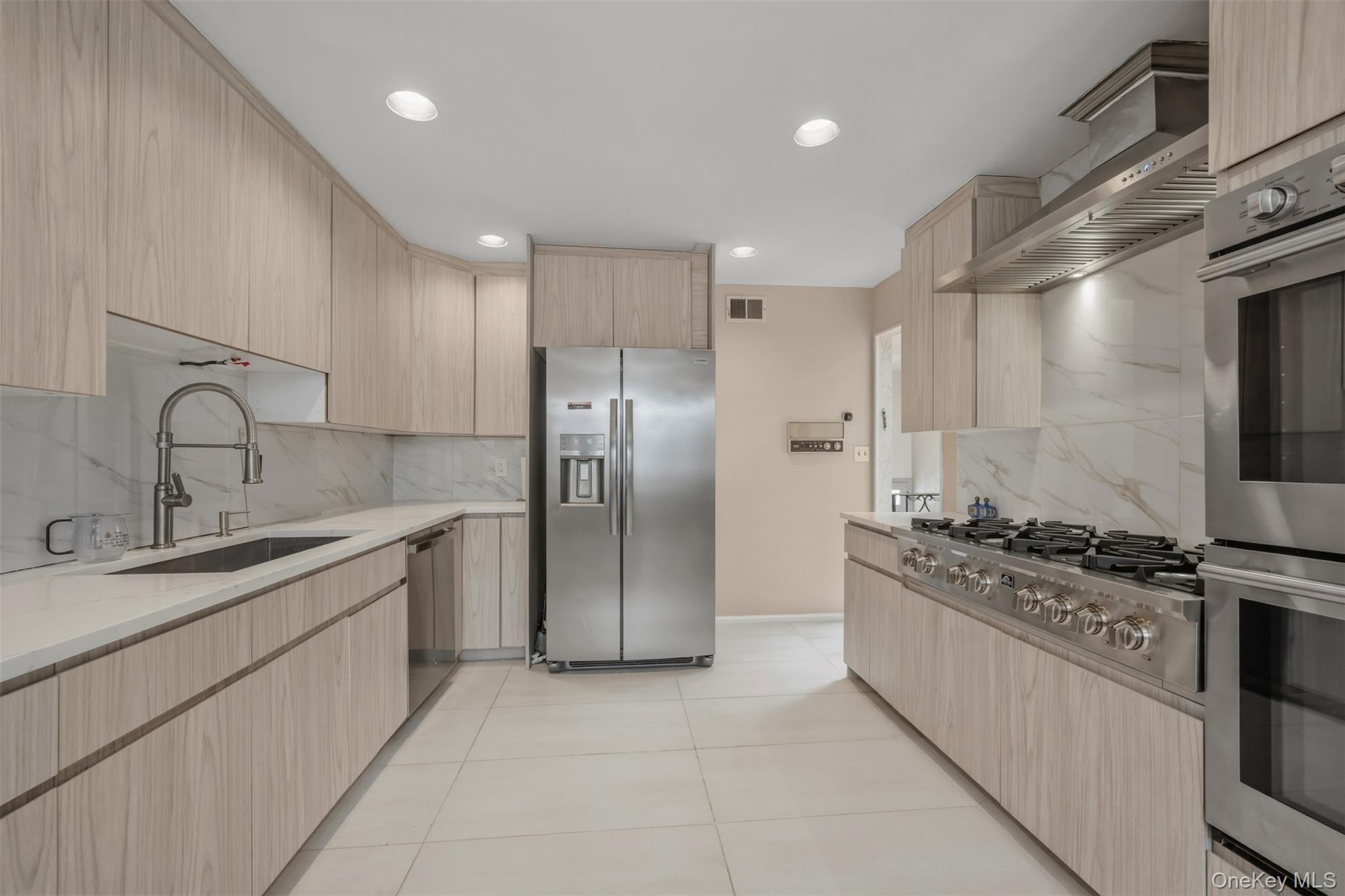 #17 photo, 8 Pine Drive, Great Neck , NY 11021