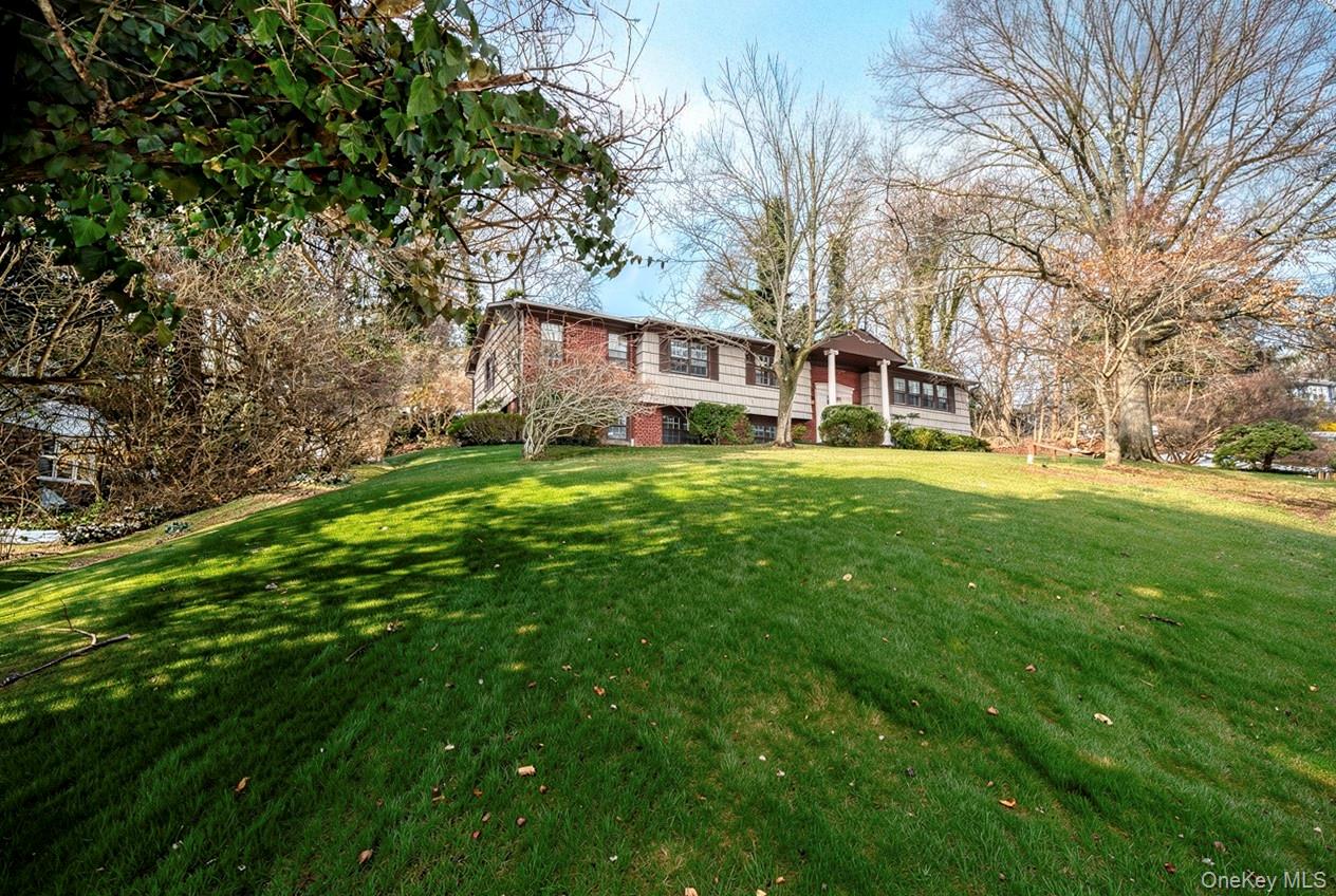 #2 photo, 8 Pine Drive, Great Neck , NY 11021