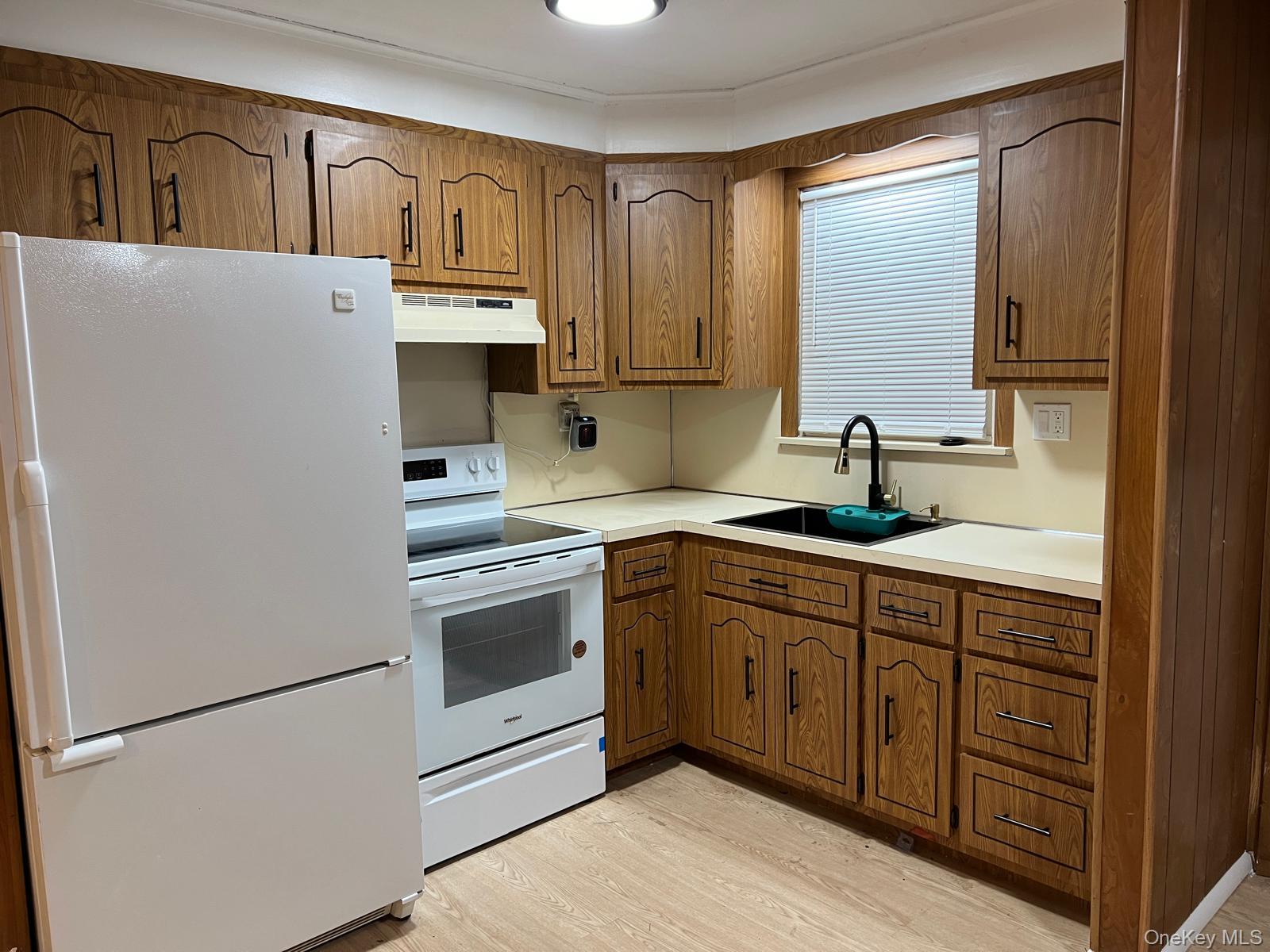 #5 photo, 109 Pratt Street, West Babylon , NY 11704