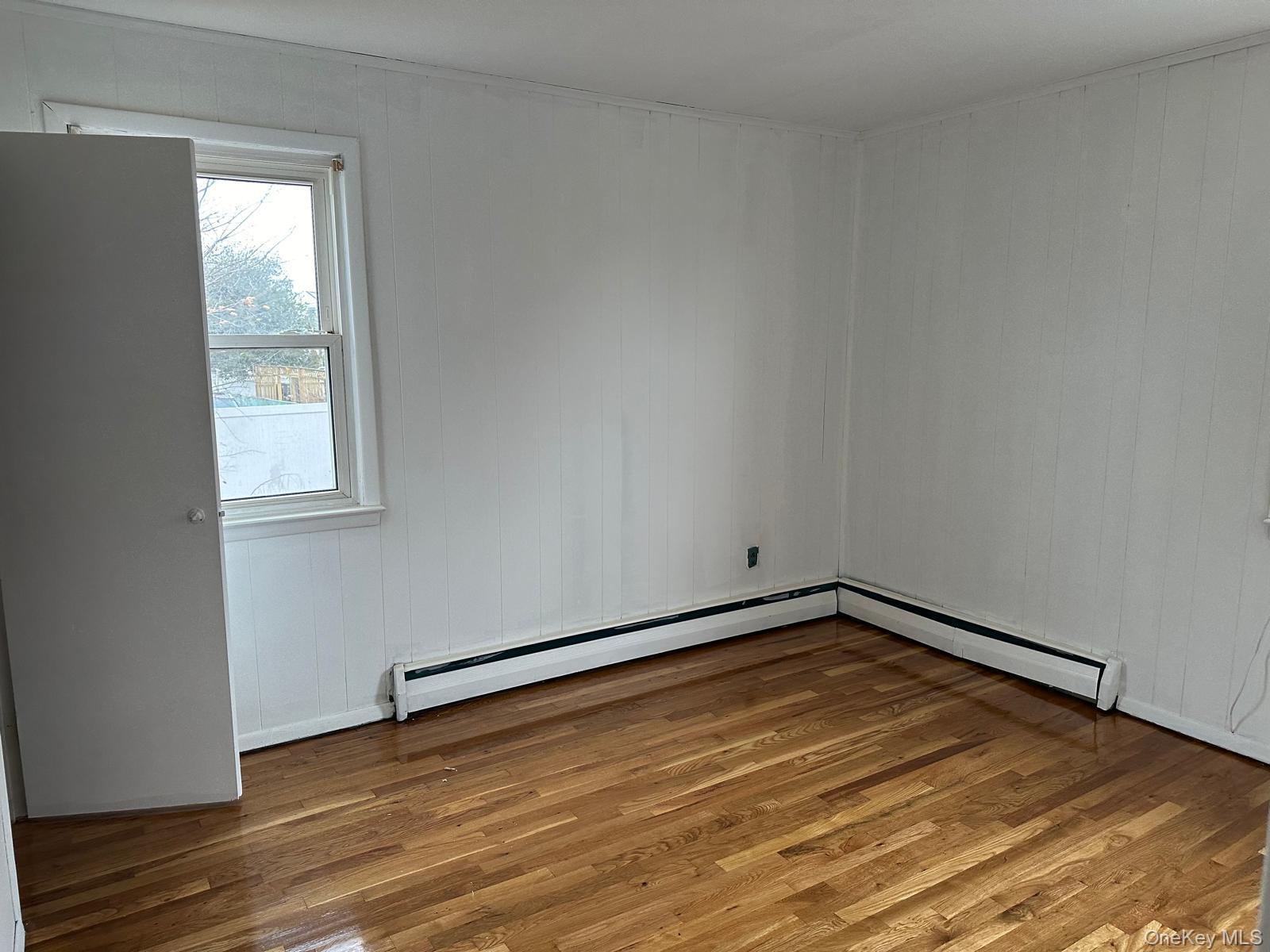 #7 photo, 109 Pratt Street, West Babylon , NY 11704