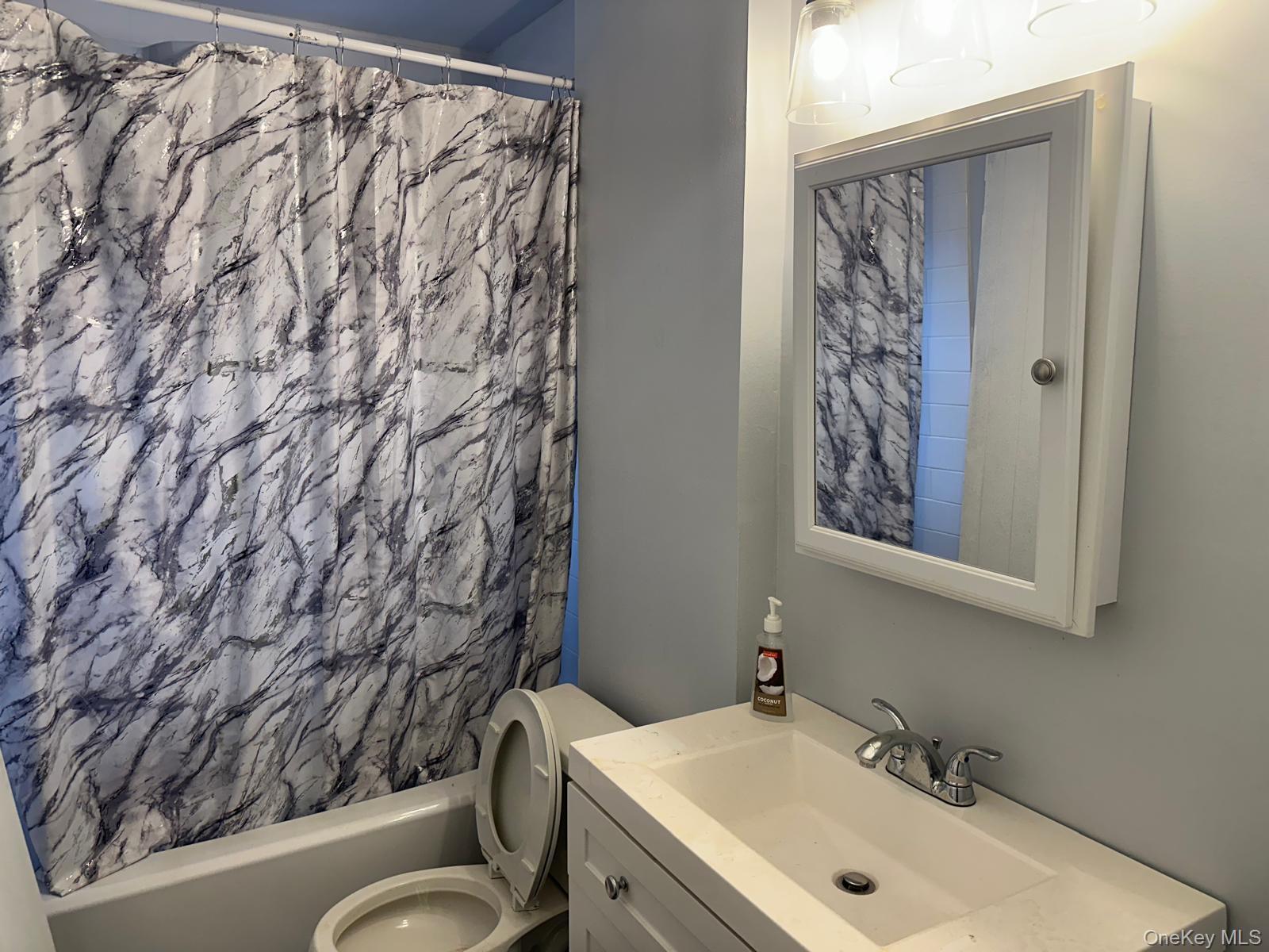 #9 photo, 109 Pratt Street, West Babylon , NY 11704