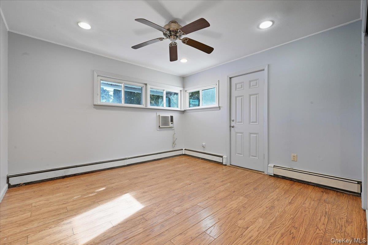 #17 photo, 29 Disc Lane, Wantagh , NY 11793