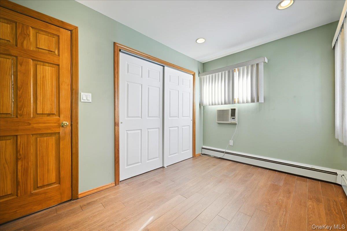 #20 photo, 29 Disc Lane, Wantagh , NY 11793