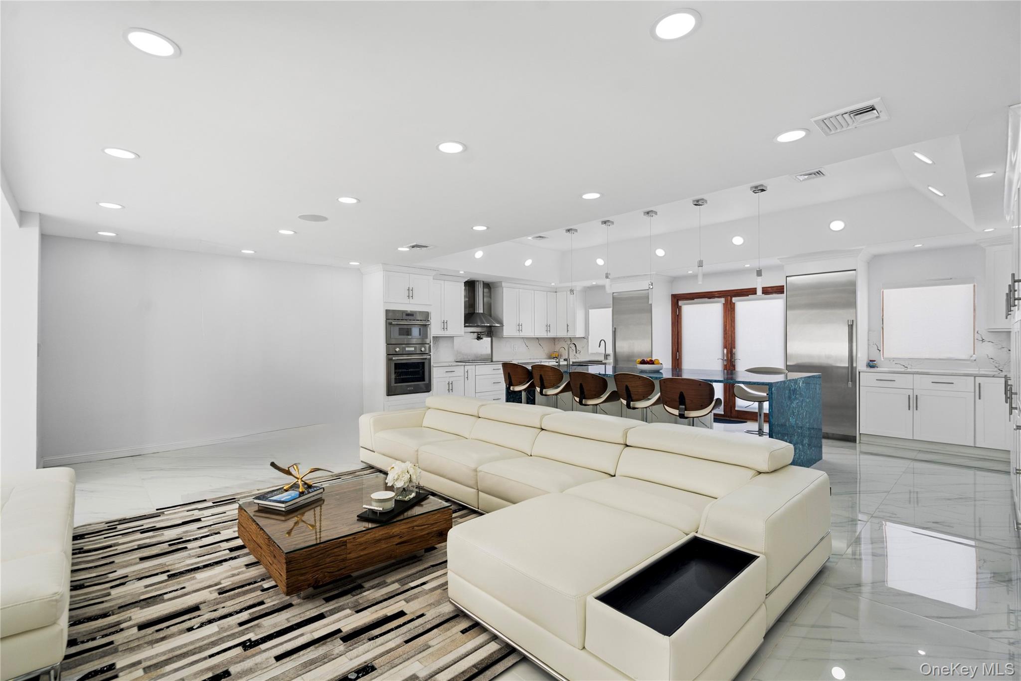 #10 photo, 1 Strawberry Lane, Roslyn Heights , NY 11577