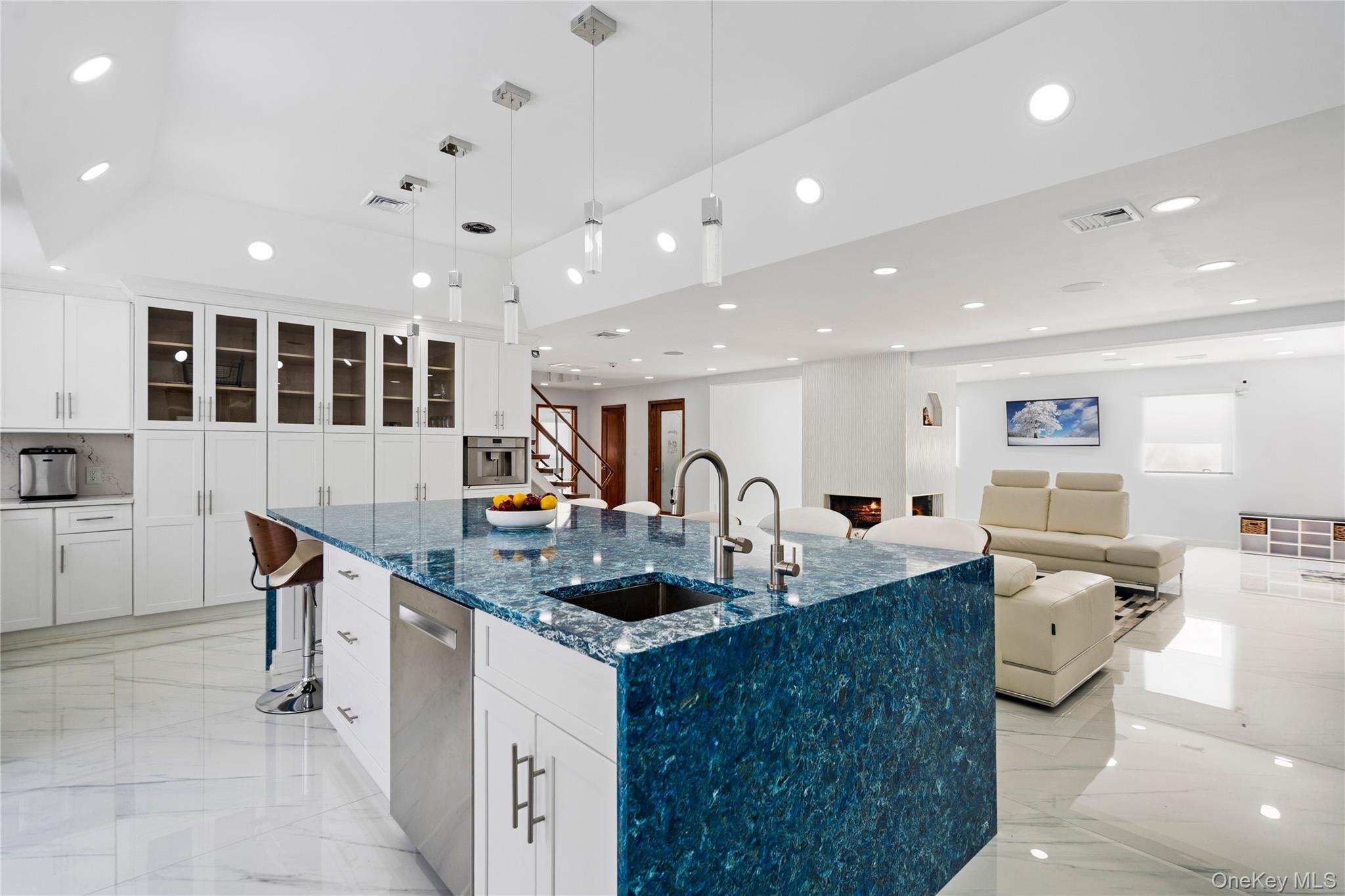 #15 photo, 1 Strawberry Lane, Roslyn Heights , NY 11577