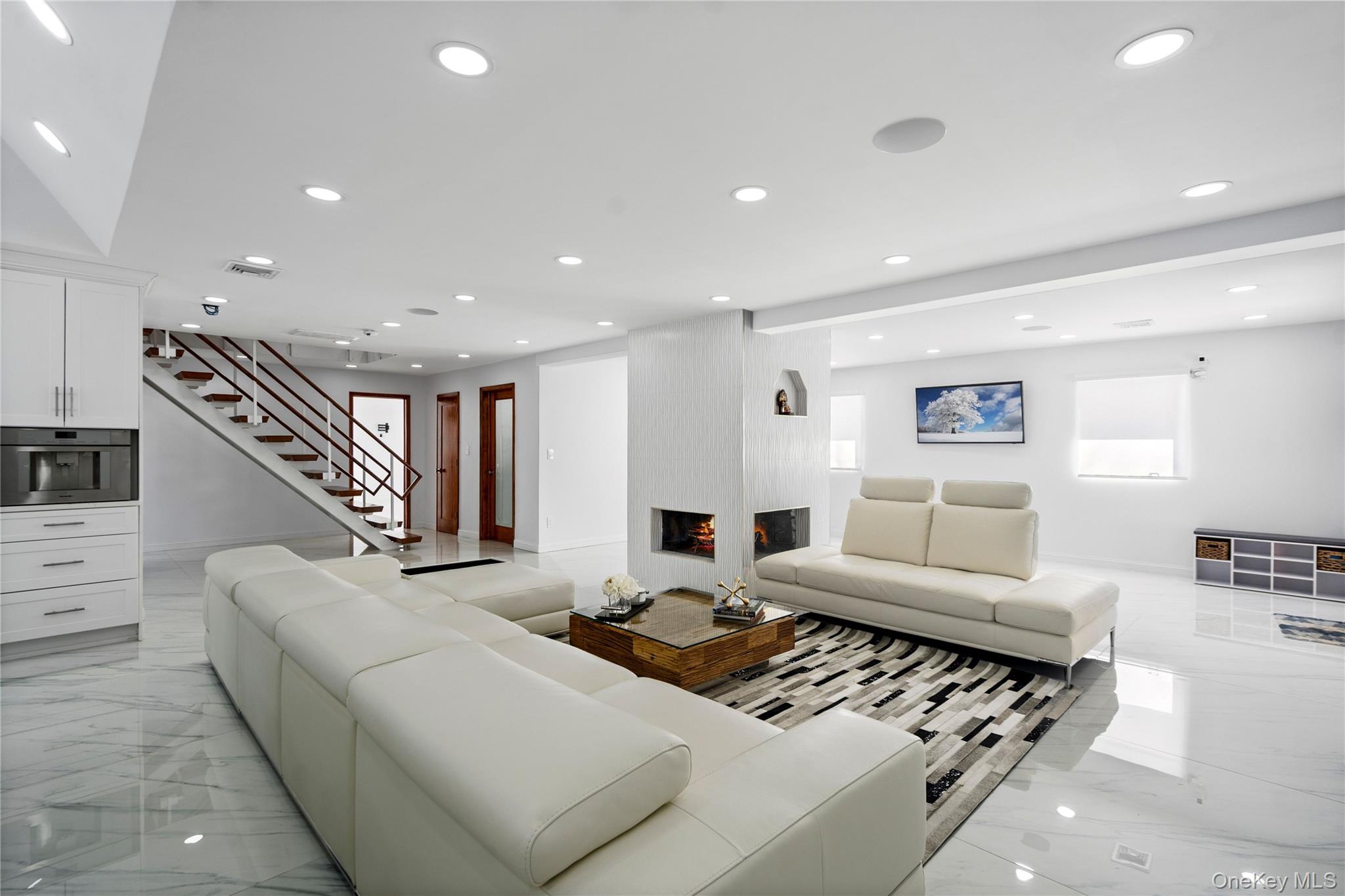 #16 photo, 1 Strawberry Lane, Roslyn Heights , NY 11577