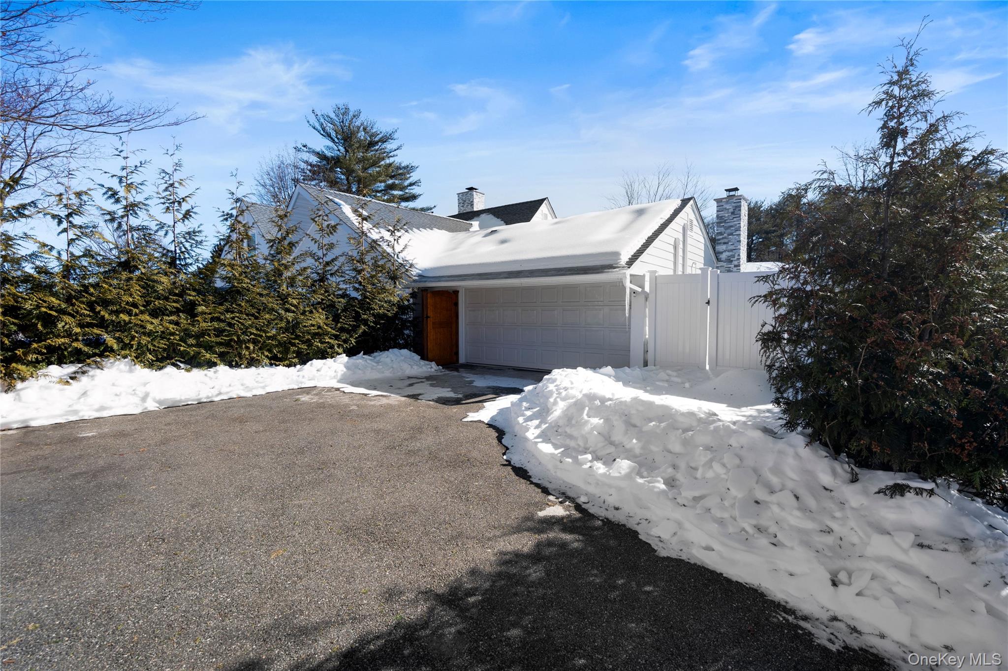 #7 photo, 1 Strawberry Lane, Roslyn Heights , NY 11577
