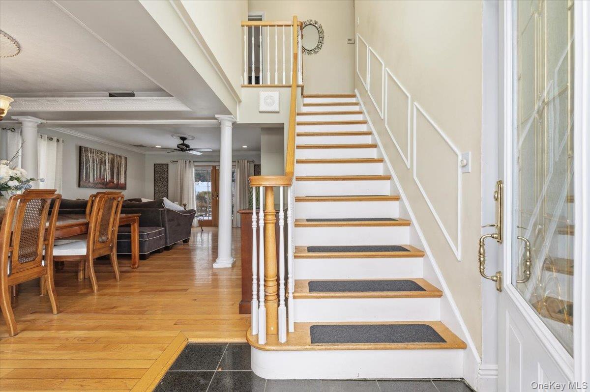 #2 photo, 2489 2nd Street, नासाउ काउंटी East Meadow , NY 11554