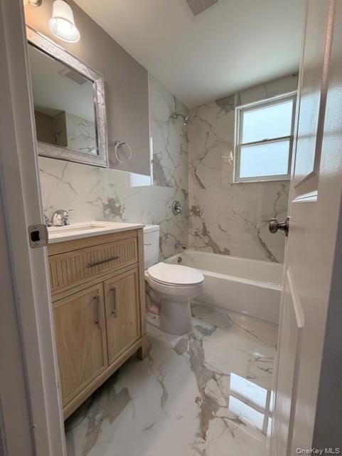 #15 photo, 7 E Lakeland Street, Bay Shore , NY 11706