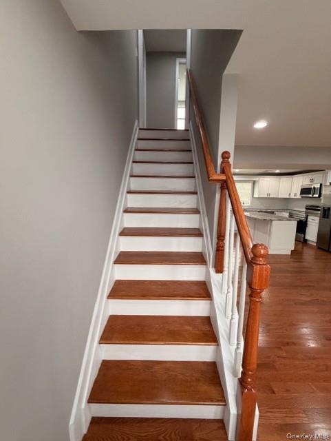 #3 photo, 7 E Lakeland Street, Bay Shore , NY 11706