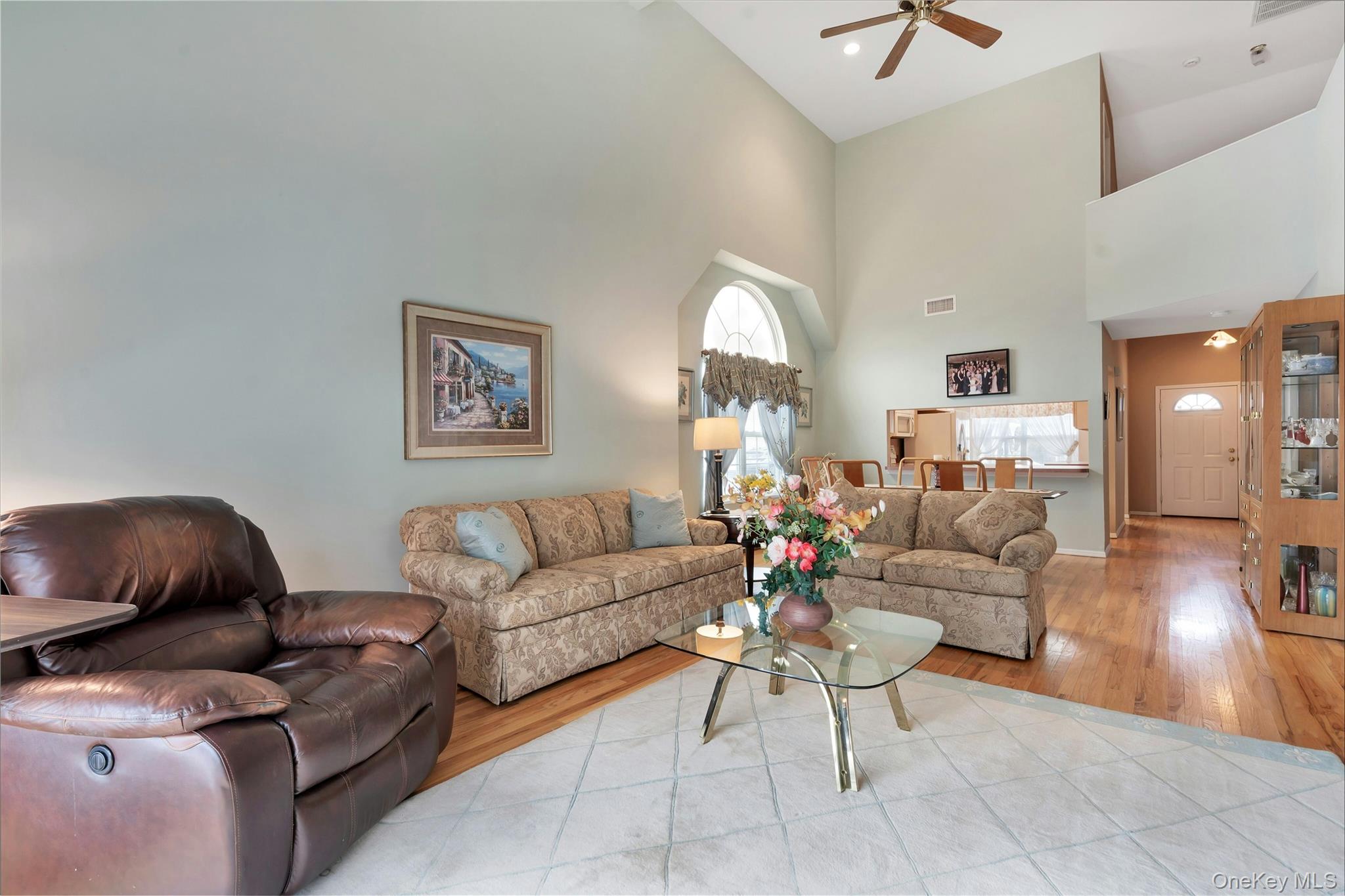 #12 photo, 1 Joyce's Way, 東長島 海湾 Bay Shore , NY 11706