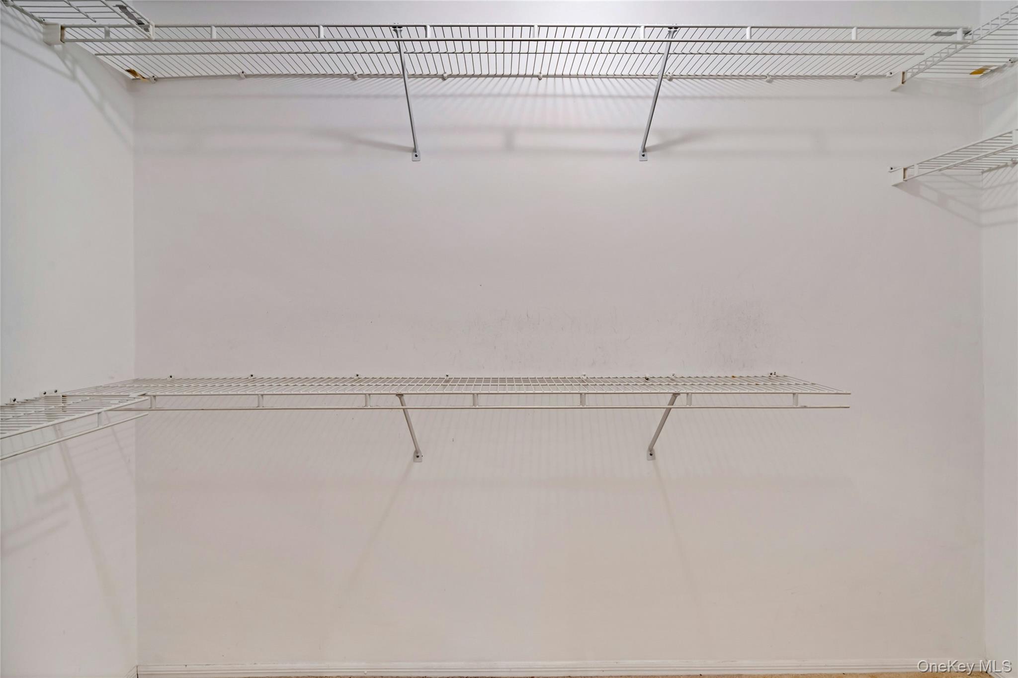 #18 photo, 1 Joyce's Way, 東長島 海湾 Bay Shore , NY 11706