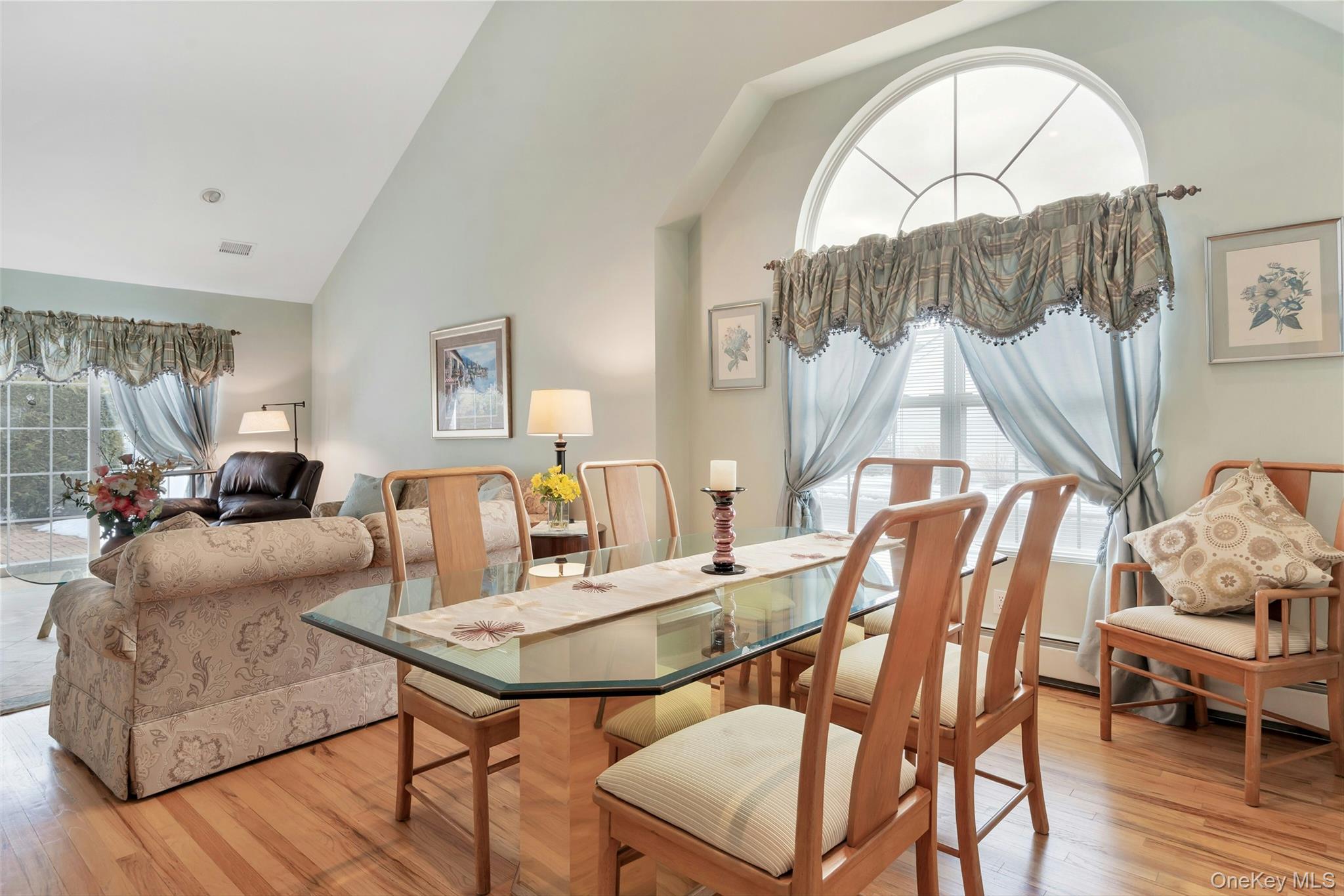 #9 photo, 1 Joyce's Way, 東長島 海湾 Bay Shore , NY 11706