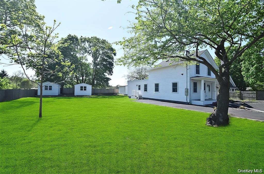 #3 photo, 7600 Main Road, East Marion , NY 11939