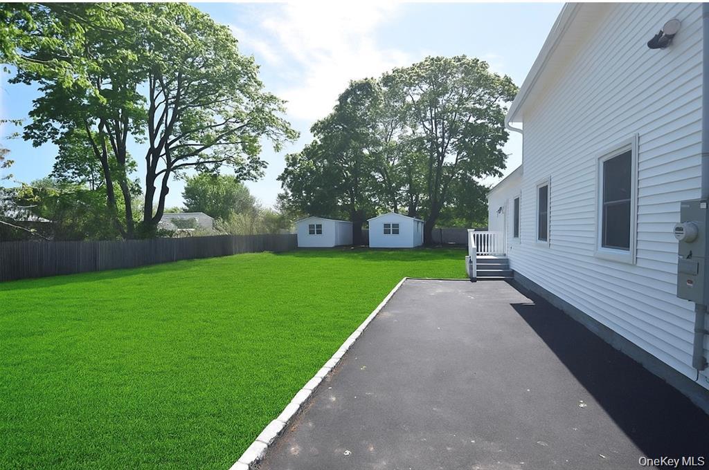 #4 photo, 7600 Main Road, East Marion , NY 11939