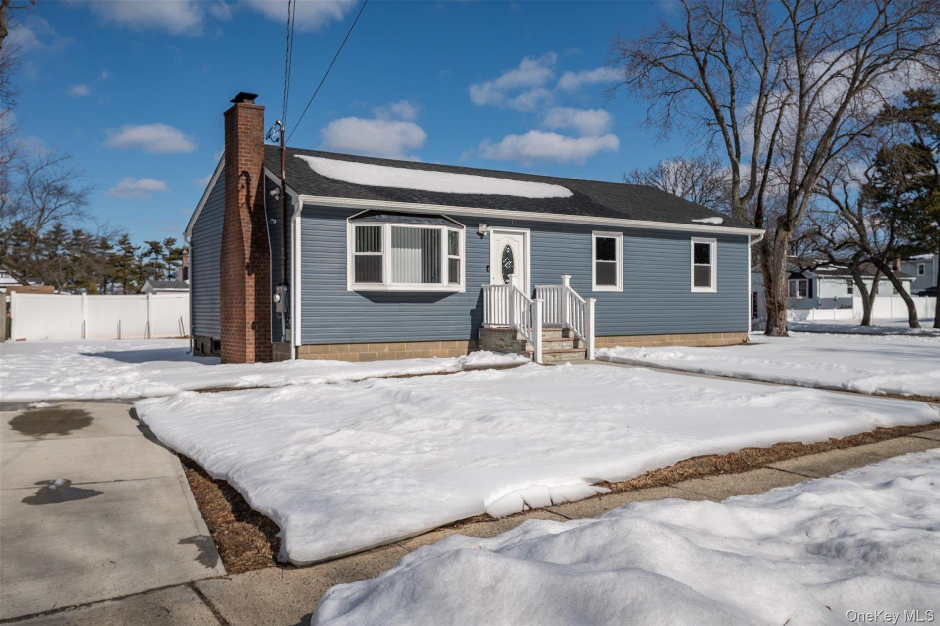 #1 photo, 93 Garfield Boulevard, Farmingdale , NY 11735