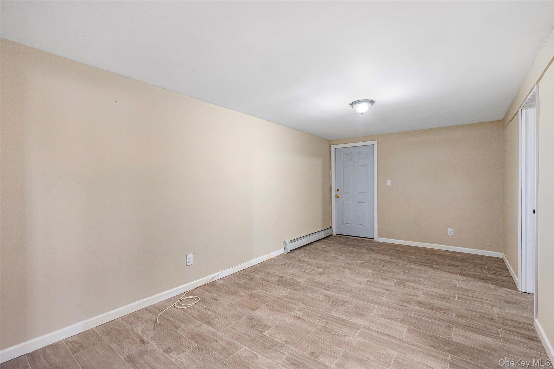 #18 photo, 93 Garfield Boulevard, Farmingdale , NY 11735